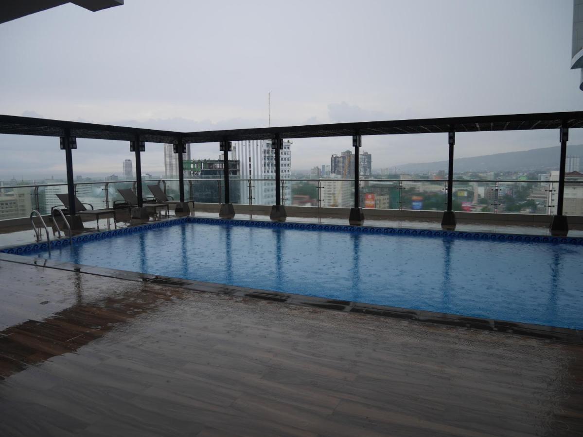 Trillium Residences Ayala Cebu Екстер'єр фото